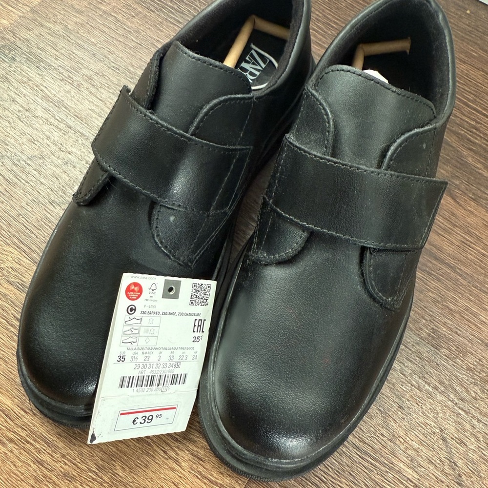 Zara Black Kids Oxfords - Picture 4 of 5